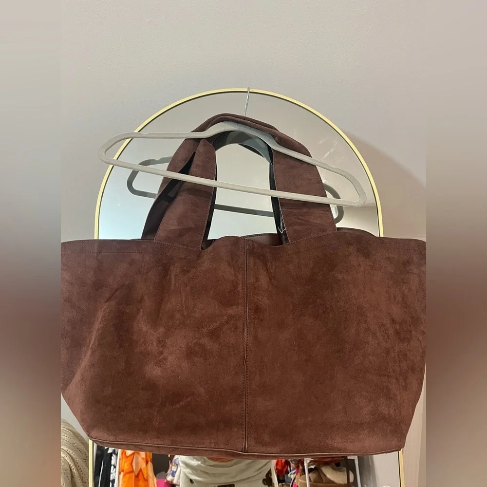 Blair Reversible Vegan Suede Tote - Picture 10 of 10